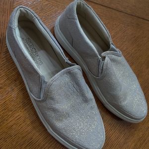 Skechers, size 8.5, beige with gold metallic splotches